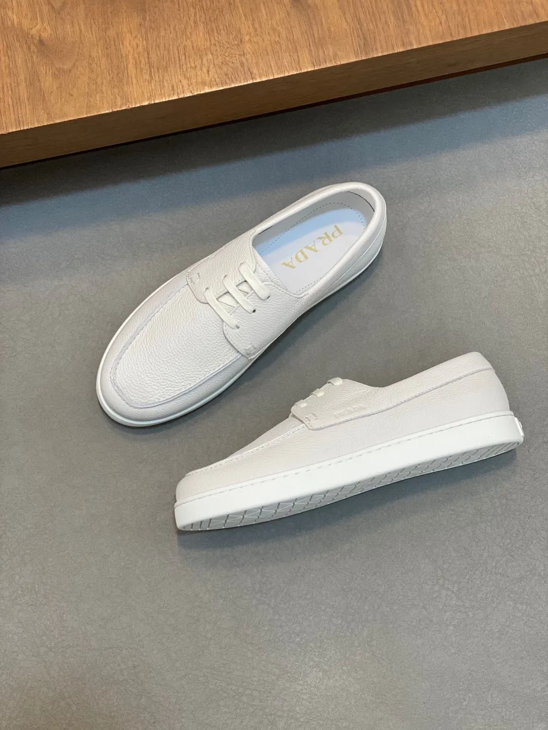 Men's shoes 💰700 [PRADA] Men's shoes are on sale at the counter, sold in Guangzhou, synchronized with the official website, 1 high-quality shipment ✔️ Original cowhide + cowhide lining, 1🆚1 replica, original sole, 38-45 (38.45 custom-made, non-refundable)